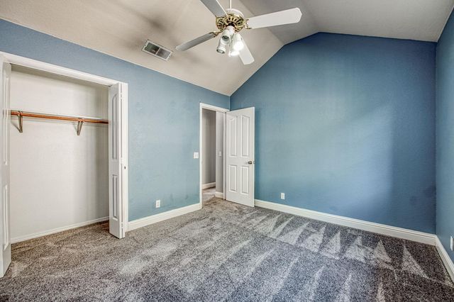 1021 E Niles Avenue, Fresno, CA 93720