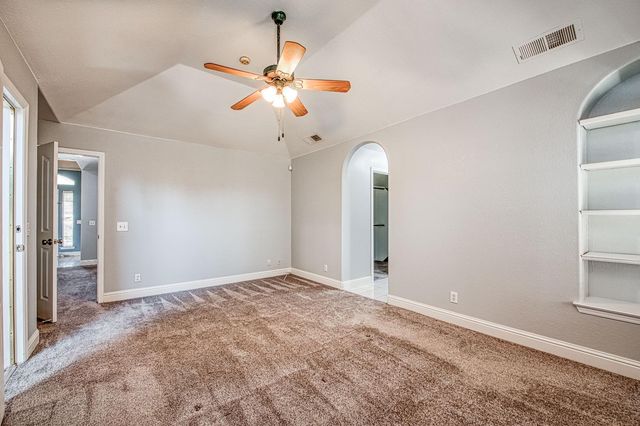 1021 E Niles Avenue, Fresno, CA 93720