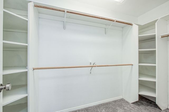 1021 E Niles Avenue, Fresno, CA 93720