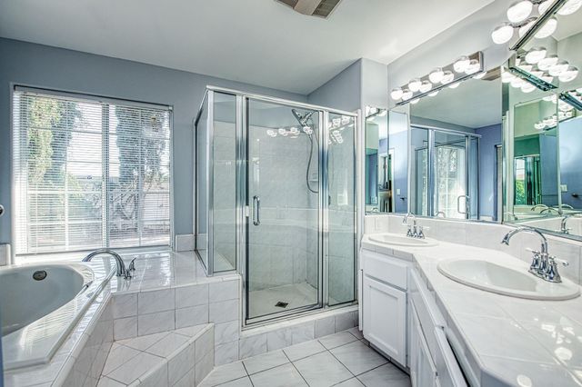 1021 E Niles Avenue, Fresno, CA 93720