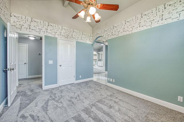 1021 E Niles Avenue, Fresno, CA 93720