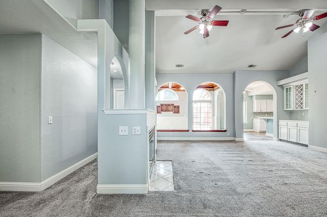 1021 E Niles Avenue, Fresno, CA 93720