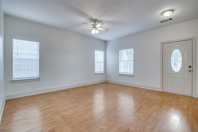115 W Main Street, Forney, TX 75126