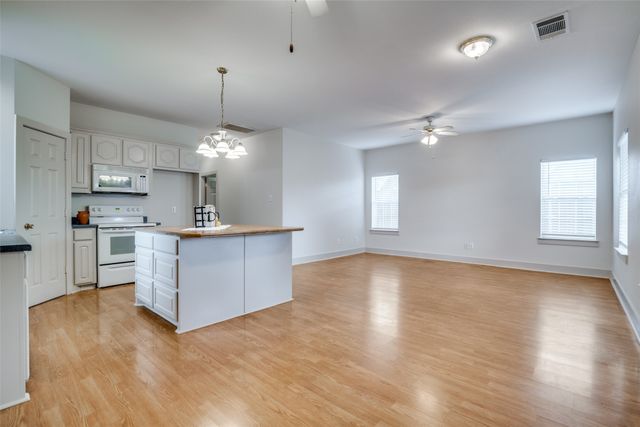 115 W Main Street, Forney, TX 75126