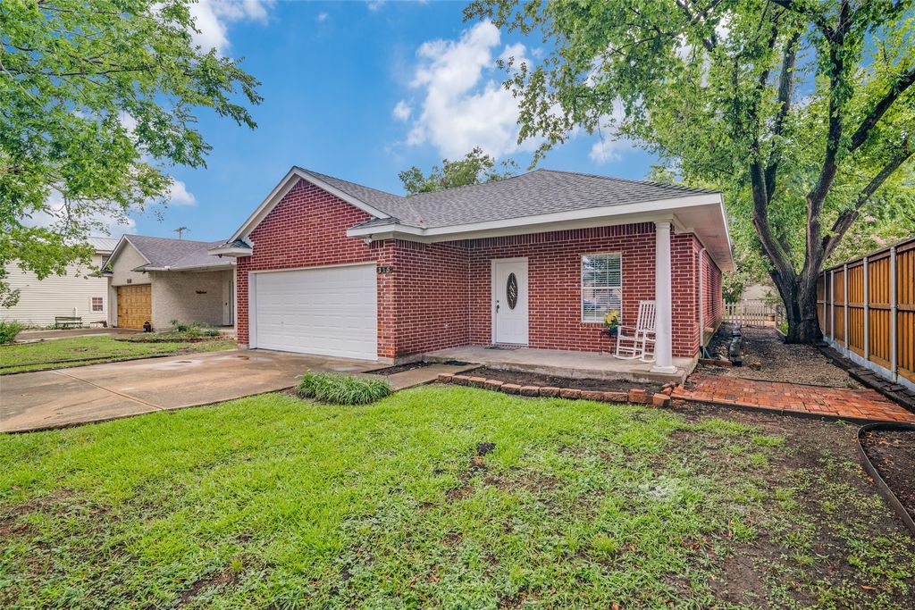 115 W Main Street, Forney, TX 75126