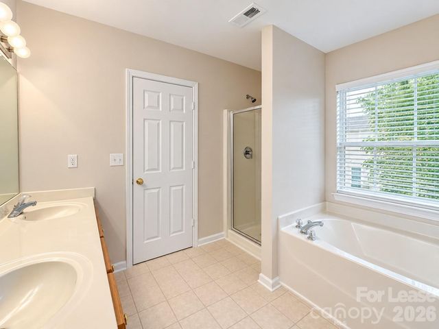 8531 Carolina Lily Lane, Charlotte, NC 28262
