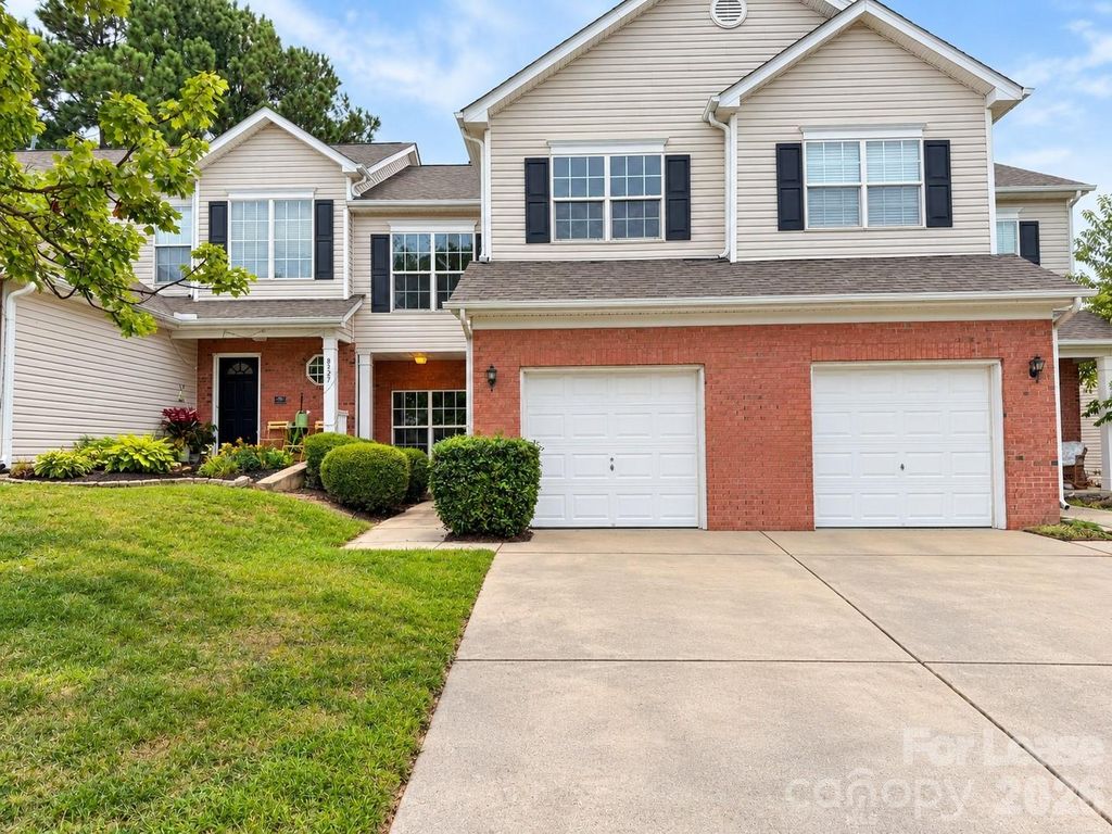 8531 Carolina Lily Lane, Charlotte, NC 28262
