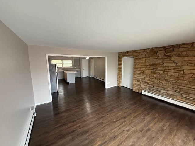 13 Scotdale Road 4, La Grange Park, IL 60526