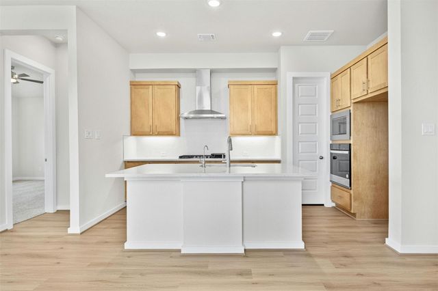101 Cintilar ST, Liberty Hill, TX 78642