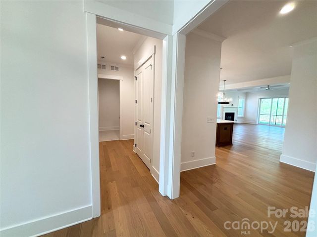 2976 Alveston Drive NW, Concord, NC 28027