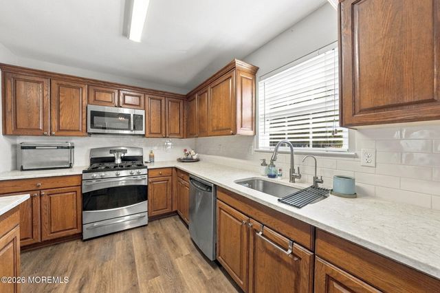 50 Hawthorne Drive, Tinton Falls, NJ 07753