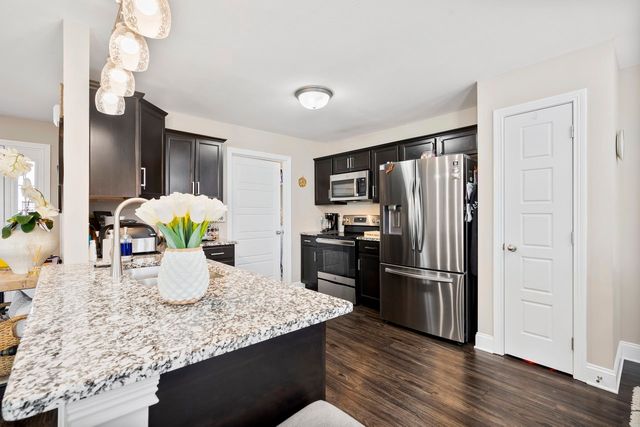 2474 Shadowood Rd, Clarksville, TN 37043