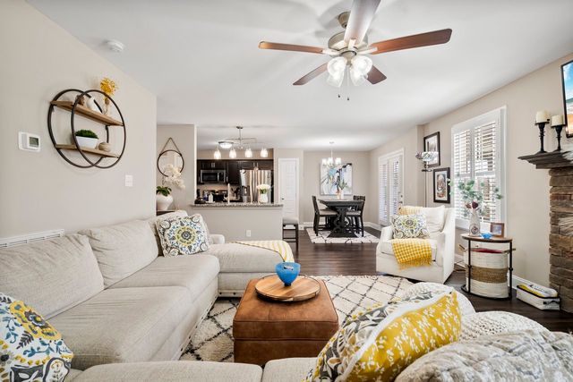 2474 Shadowood Rd, Clarksville, TN 37043