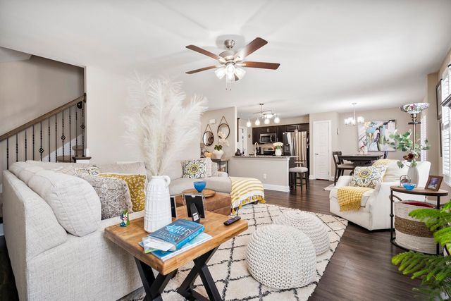 2474 Shadowood Rd, Clarksville, TN 37043