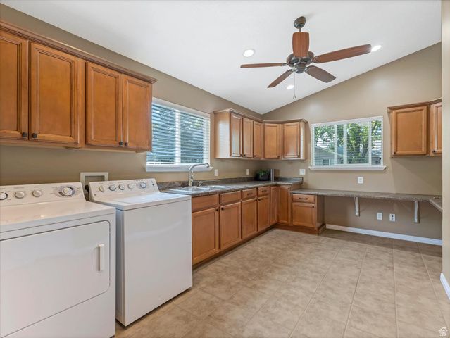 178 E THORNBERRY DR, Draper, UT 84020