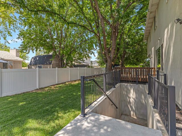 178 E THORNBERRY DR, Draper, UT 84020