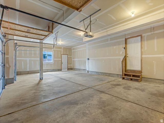 178 E THORNBERRY DR, Draper, UT 84020