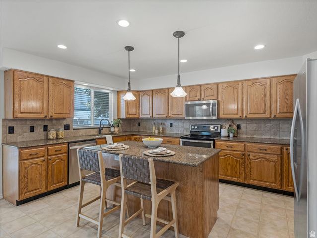 178 E THORNBERRY DR, Draper, UT 84020