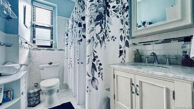 160-15 Powells Cove Boulevard A101, Beechhurst, NY 11357