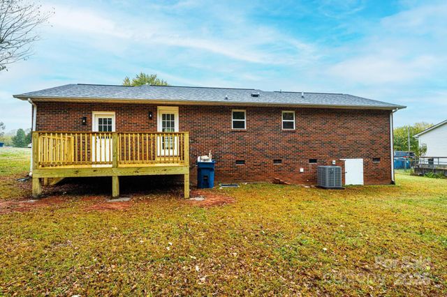 403 Forest Drive, Maiden, NC 28650