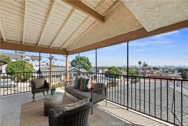 1127 W 2nd, San Pedro, CA 90731