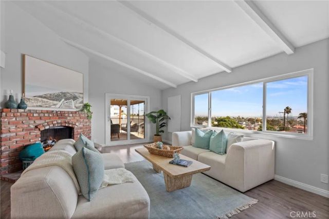 1127 W 2nd, San Pedro, CA 90731