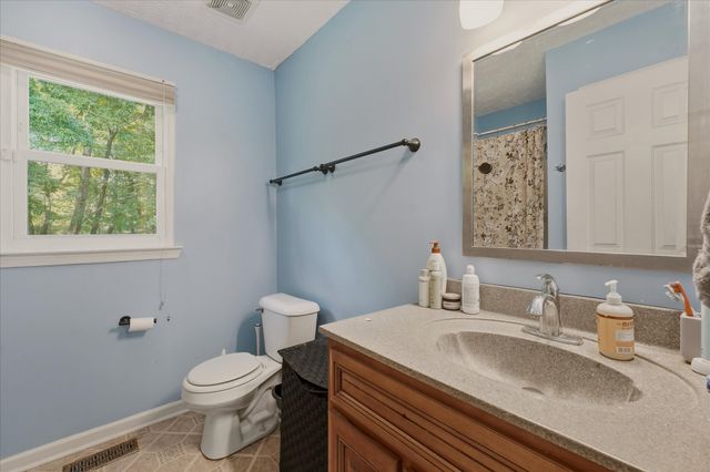 1080 Cedar Creek Village Rd, Mount Juliet, TN 37122