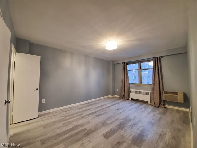 11820 Edgewater Drive 417, Lakewood, OH 44107