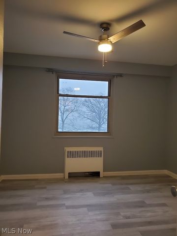 11820 Edgewater Drive 417, Lakewood, OH 44107