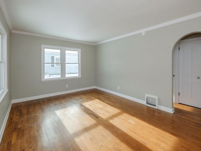 3826 Oakland Drive, Kalamazoo City, MI 49008