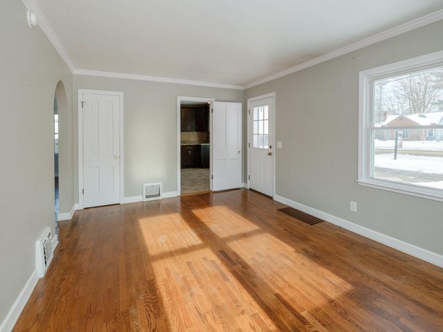 3826 Oakland Drive, Kalamazoo City, MI 49008