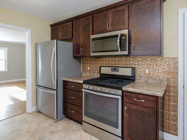 3826 Oakland Drive, Kalamazoo City, MI 49008