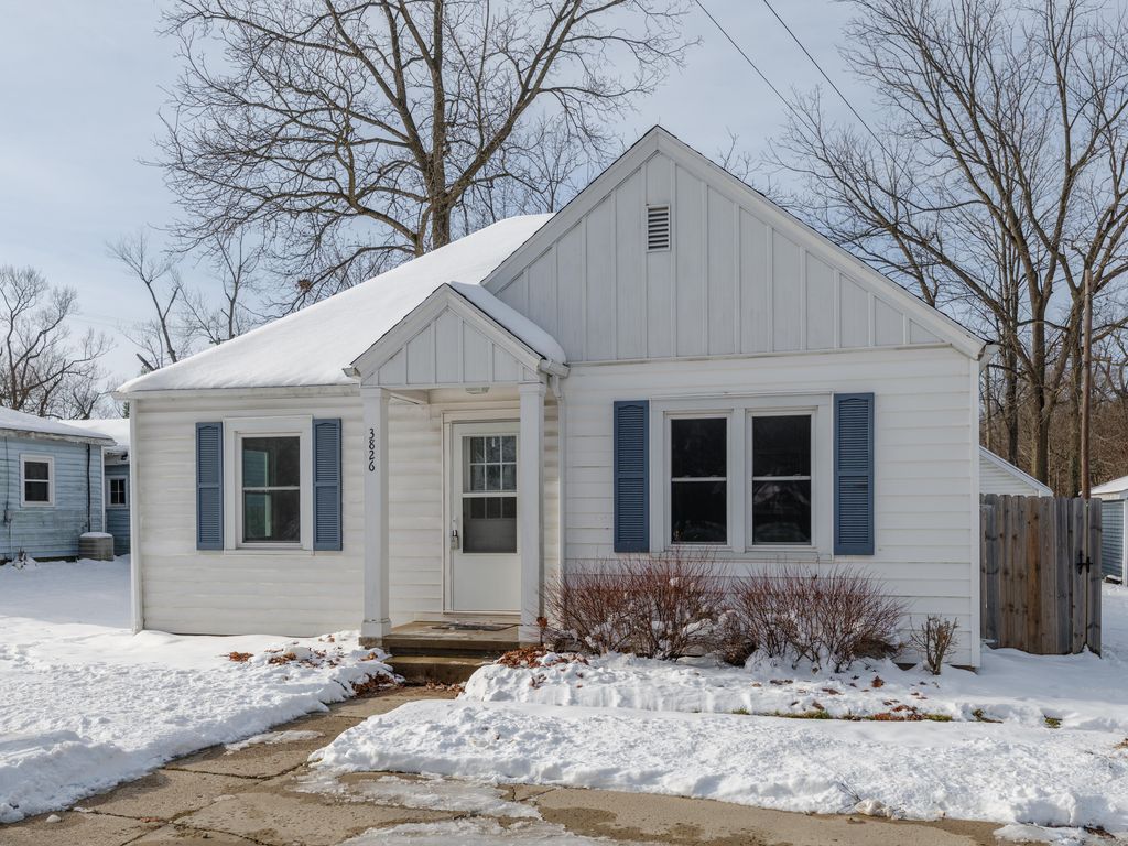 3826 Oakland Drive, Kalamazoo City, MI 49008