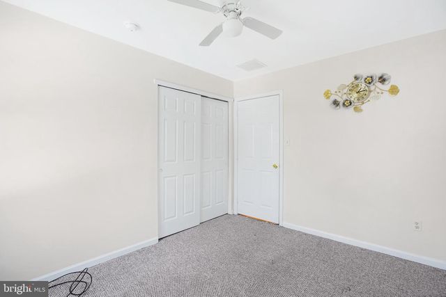 16 HIGH MEADOWS DR, Sicklerville, NJ 08081