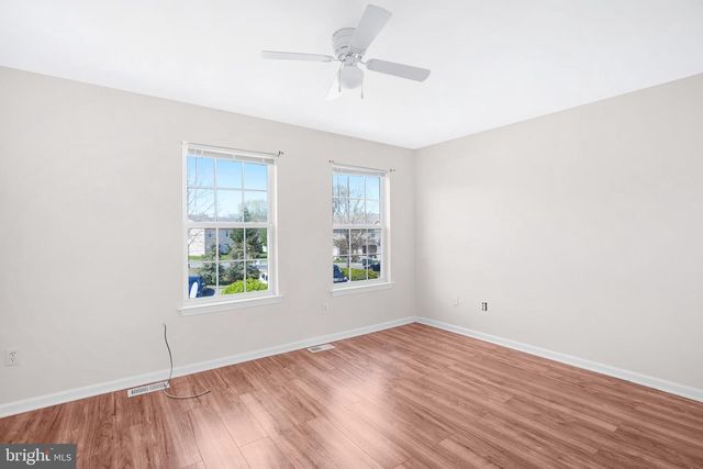 16 HIGH MEADOWS DR, Sicklerville, NJ 08081