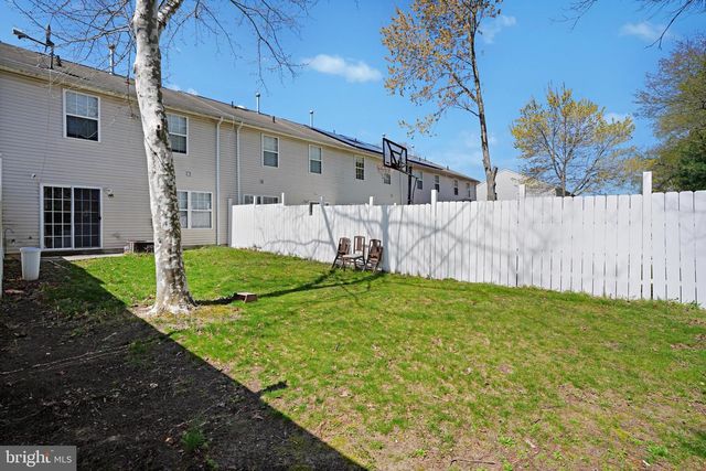 16 HIGH MEADOWS DR, Sicklerville, NJ 08081