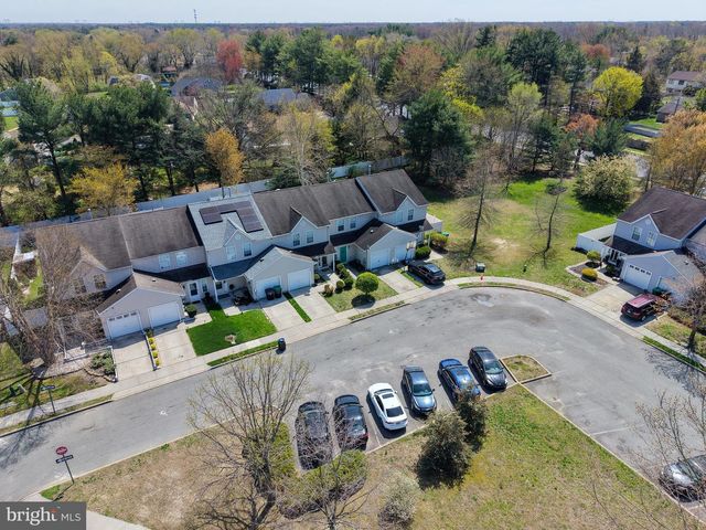 16 HIGH MEADOWS DR, Sicklerville, NJ 08081