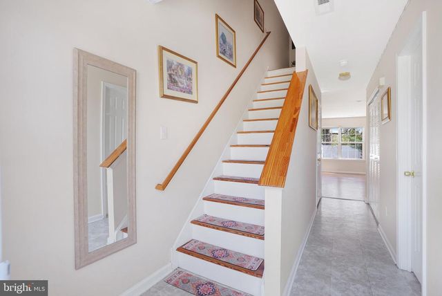 16 HIGH MEADOWS DR, Sicklerville, NJ 08081