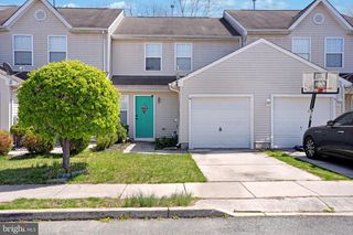 16 HIGH MEADOWS DR, Sicklerville, NJ 08081