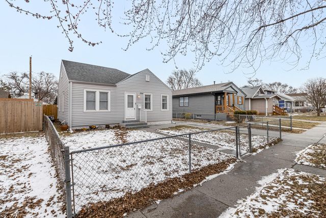 3560 AVENUE C, Council Bluffs, IA 51501