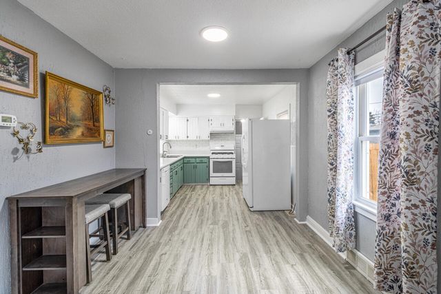 3560 AVENUE C, Council Bluffs, IA 51501