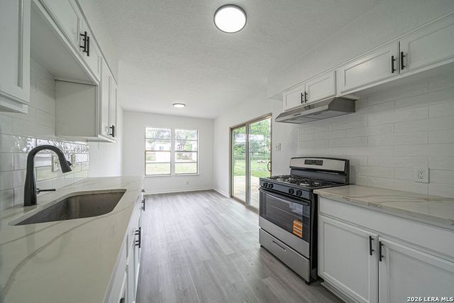 8607 LUDTKE AVE, San Antonio, TX 78221