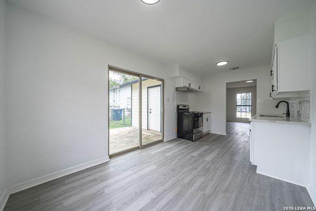 8607 LUDTKE AVE, San Antonio, TX 78221