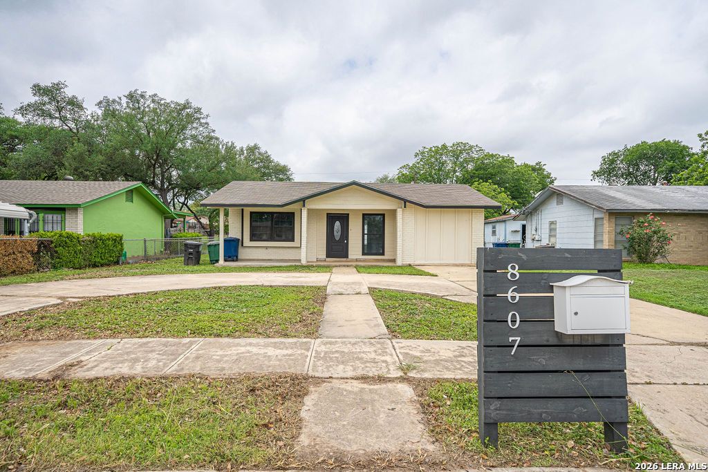 8607 LUDTKE AVE, San Antonio, TX 78221