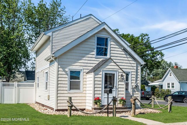 439 Clark Avenue, Union Beach, NJ 07735