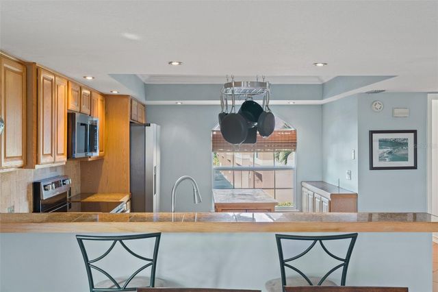 637 PINELLAS BAYWAY S 111, St Petersburg, FL 33715