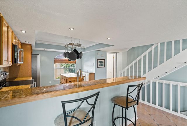 637 PINELLAS BAYWAY S 111, St Petersburg, FL 33715