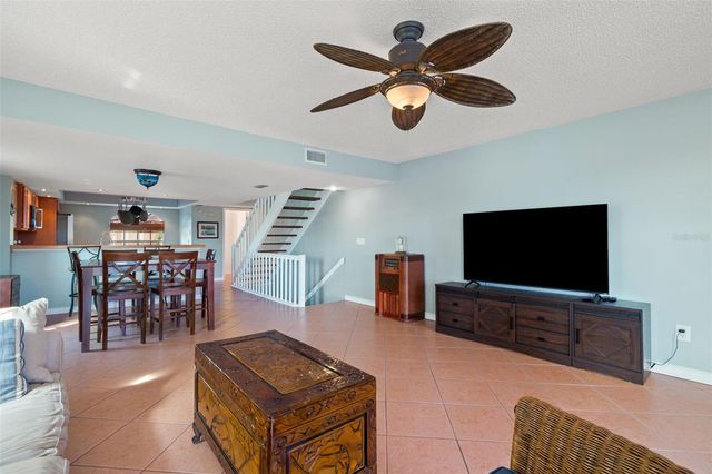 637 PINELLAS BAYWAY S 111, St Petersburg, FL 33715