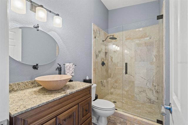 637 PINELLAS BAYWAY S 111, St Petersburg, FL 33715