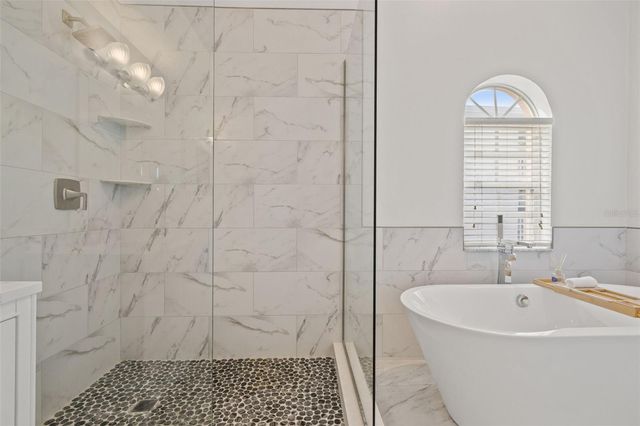 637 PINELLAS BAYWAY S 111, St Petersburg, FL 33715